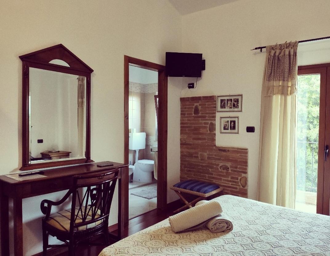 Casale Del Sole Bed & Breakfast Cepagatti Luaran gambar