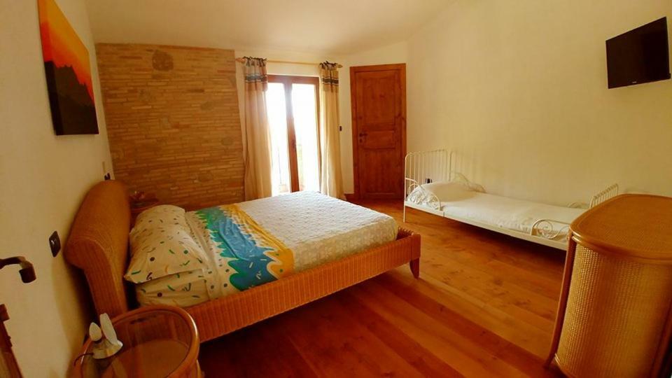Casale Del Sole Bed & Breakfast Cepagatti Luaran gambar